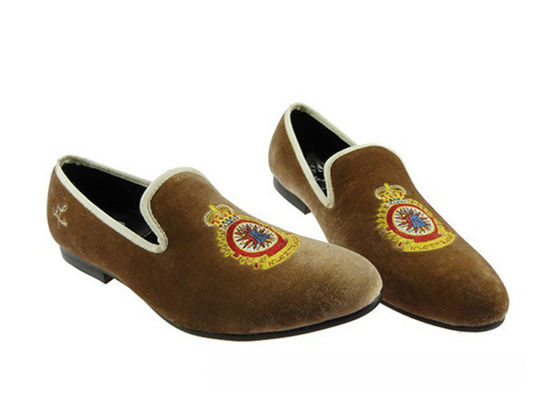 Żółte Royal Żółte męskie skórzane loafers, królewskie haftowane męskie loafers casual
