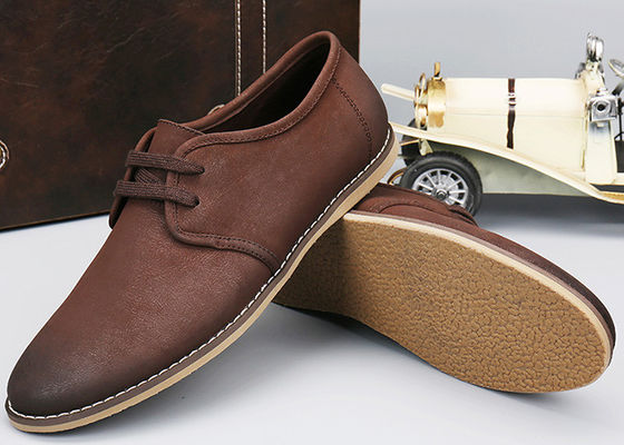 Niskie obcasy męskie skórzane buty Casual wygodne Suede górne męskie Casual Oxford