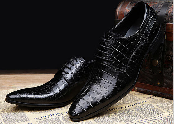 Embossing Design Mens Patent Skórzane Buty Sukienki Czarne Sznurówki