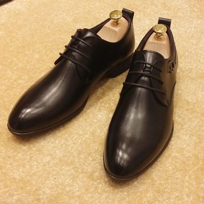 Włoskie prawdziwe skóry męskie buty ślubne, czarne buty z sznurówkami