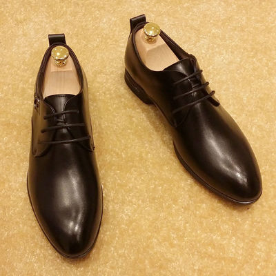 Włoskie prawdziwe skóry męskie buty ślubne, czarne buty z sznurówkami