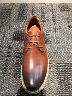 Sznurowane męskie buty, czarne męskie obuwie.