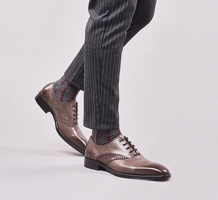 Mężczyźni modni buty z formalną suknią prawdziwa skóra męska czarna sznurówka buty z formalną suknią