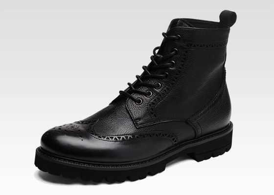 Czarny / brązowy męski skórzany brogue buty kostkowe o ostrym palcu stylu mody