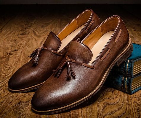 Sznurki na płaskich obcasie męskie Slip On Sneakers Wysoki top / niski cięcie miękkie skórzane trampki