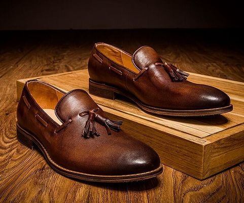 Sznurki na płaskich obcasie męskie Slip On Sneakers Wysoki top / niski cięcie miękkie skórzane trampki