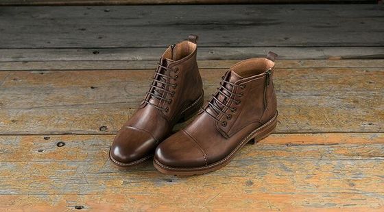 Kołowe buty dla mężczyzn z podnośnikiem Oddychające prawdziwe skórzane buty na zimę