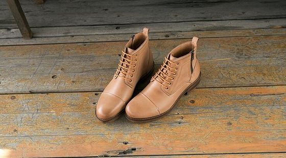 Kołowe buty dla mężczyzn z podnośnikiem Oddychające prawdziwe skórzane buty na zimę
