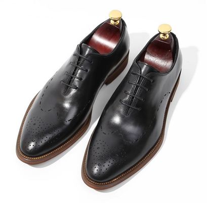 Ręcznie wykonana Patent ślub męski skórzane sukienki buty Oxford Style z czarnymi pasami