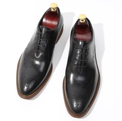 Ręcznie wykonana Patent ślub męski skórzane sukienki buty Oxford Style z czarnymi pasami
