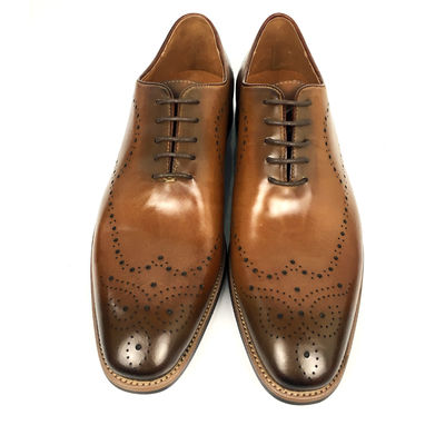 Bruniowa skóra, sznurówka, męska sukienka, buty formalne, Oxfordskie buty skórzane.