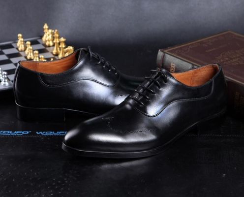 Mężczyźni w modzie, buty, buty z wysokimi obcasami, obuwie męskie