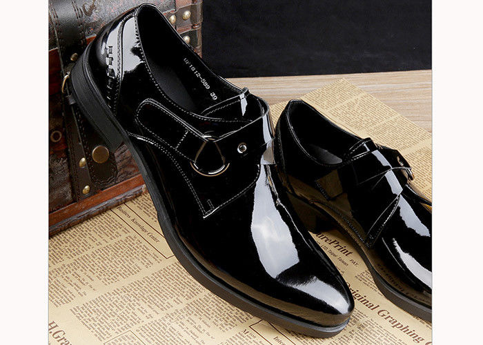 Czarny błyszczący mężczyzna formalna suknia buty Patent Skóra Oxford styl z wydrukowanym logo