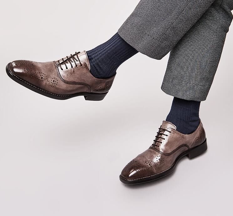 Mężczyźni obuwie ślubne buty włoskie płaskie męskie czarne buty Oxford do biura