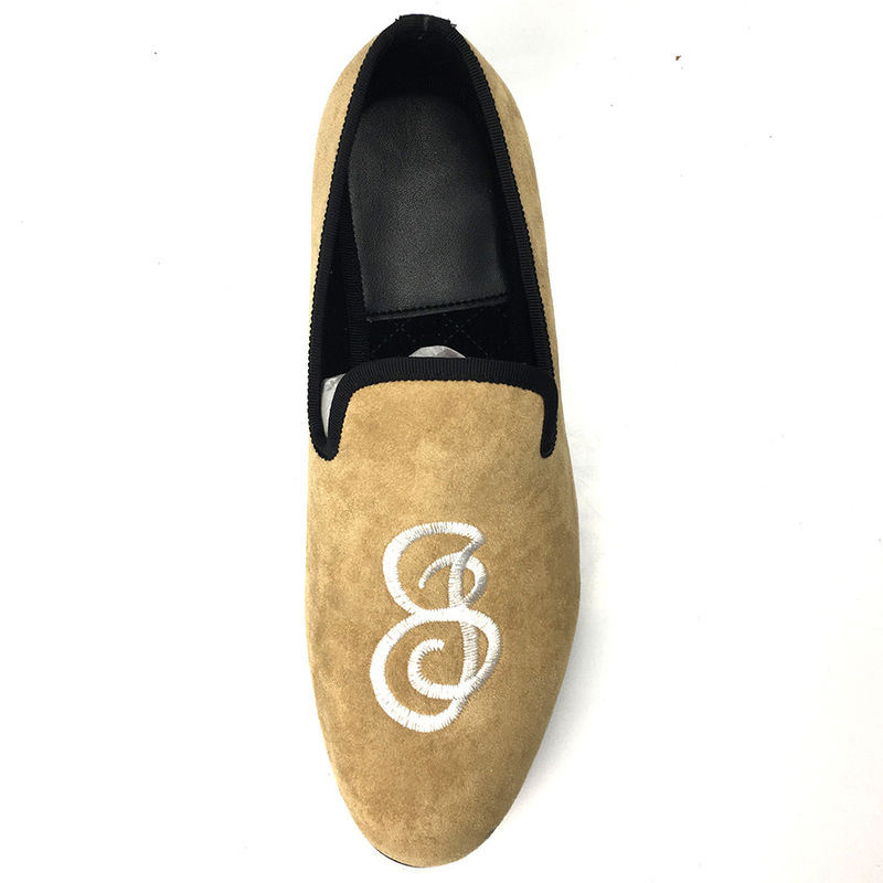 Stosowane buty z aksamitem dla mężczyzn Slip On Mens Aksamit suknia Buty do sportowych / biurowych
